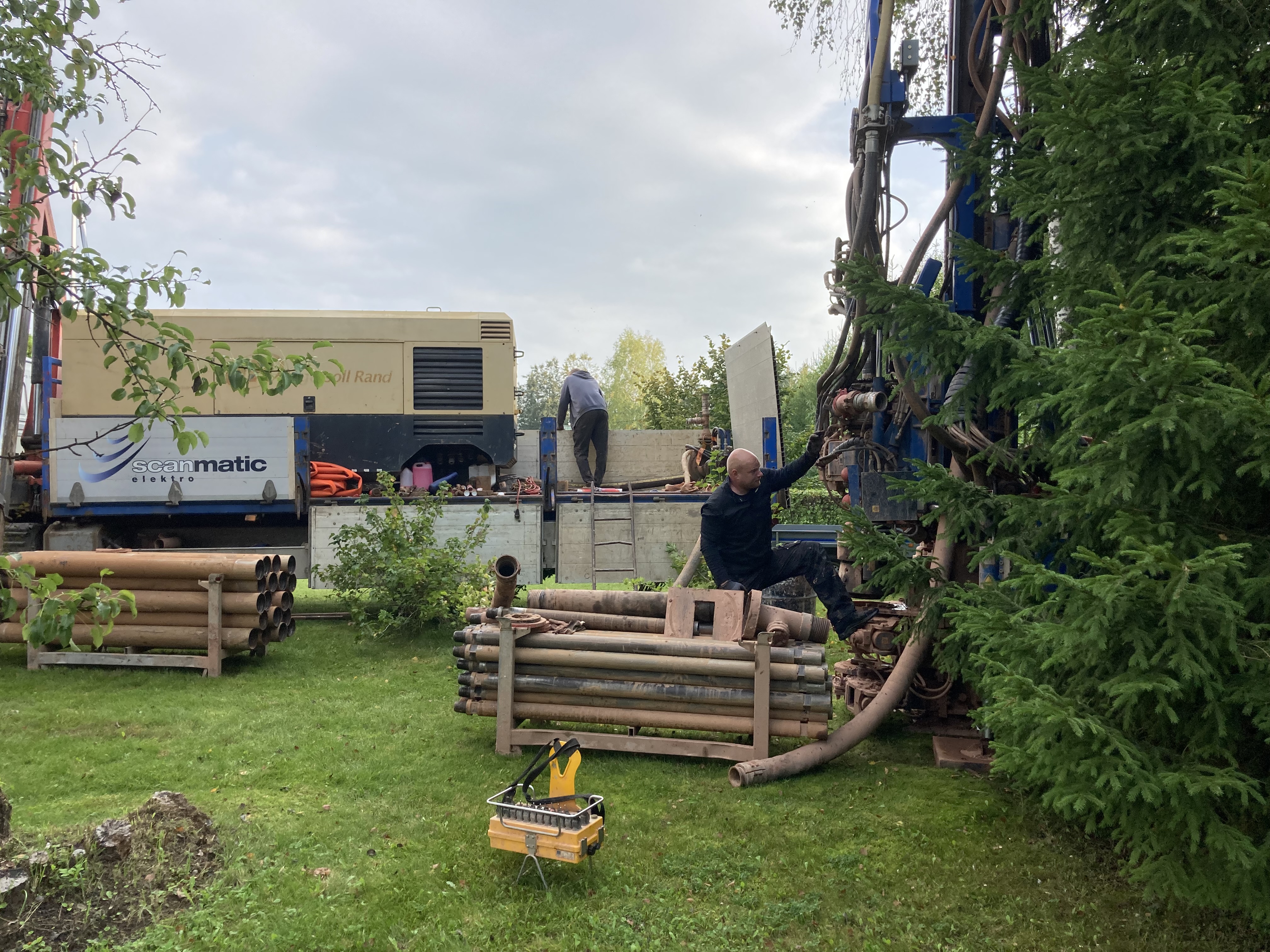 Kaevupuurija meeskond tööl